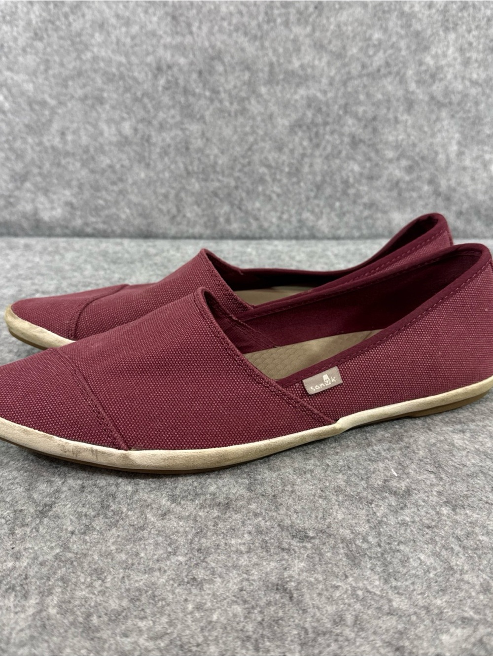 Sanuk Flats Shoes - Women 9 - Burgundy Pink Pointed Toe Slip On Casual Everyday